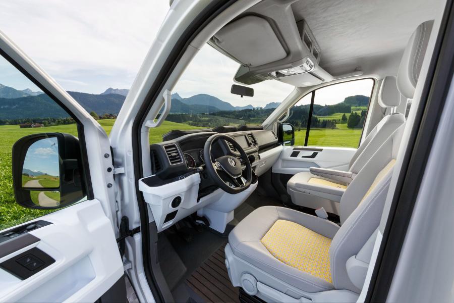 Интерьер Volkswagen California XXL Concept 2017 года  (фото 6 из 27)